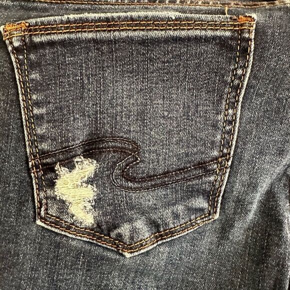 EUC Silver Tuesday Skinny Distressed Women’s Jeans - Picture 5 of 8